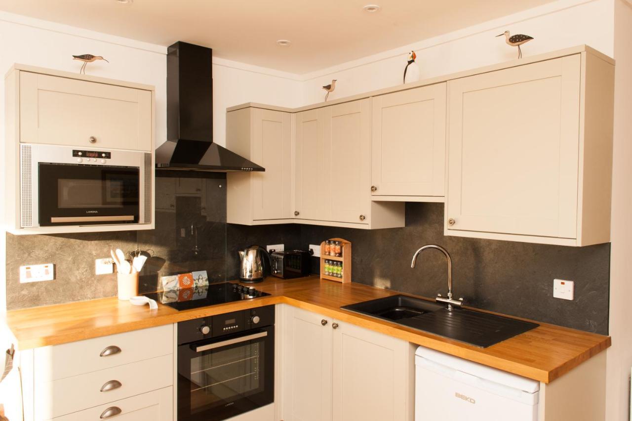 An Cala Beag Self Catering Apartment On The Waternish Peninsula Hallin Exterior photo