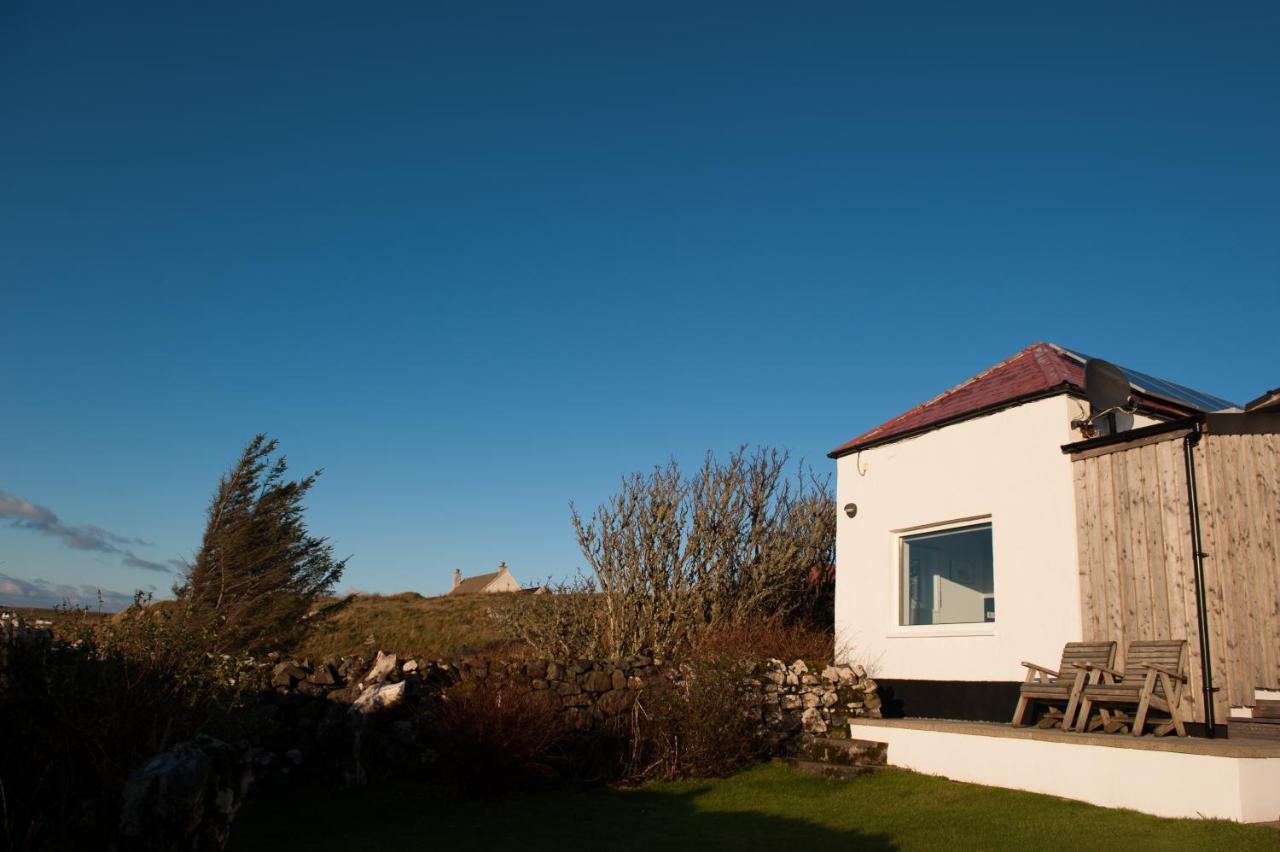 An Cala Beag Self Catering Apartment On The Waternish Peninsula Hallin Exterior photo